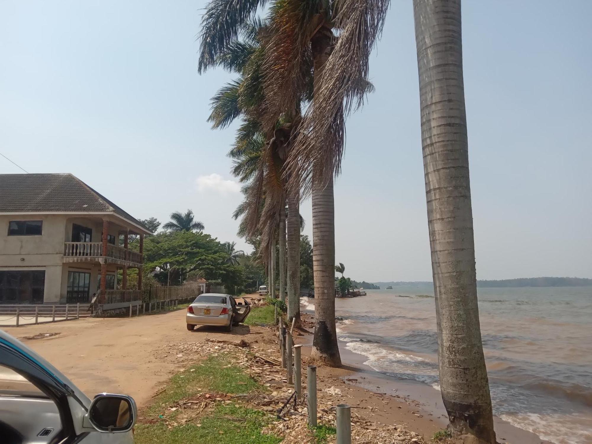 Mowicribs Hotel And Spa Entebbe Room photo